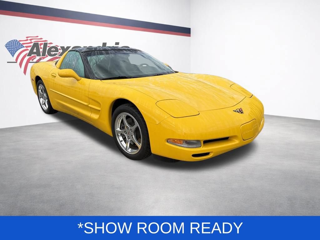 Used 2000 Chevrolet Corvette Coupe w/ Performance Handling Pkg RWD image 3