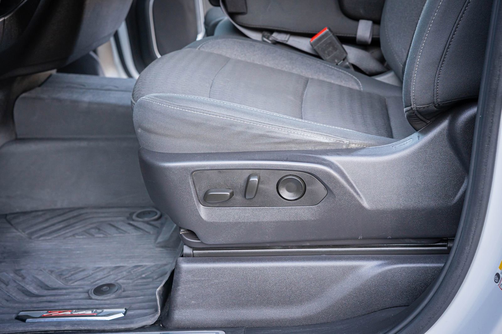 Used 2024 Chevrolet Silverado 2500 LT image 14