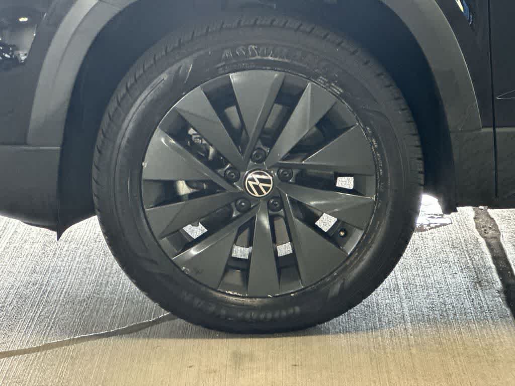 Certified 2023 Volkswagen Taos S FWD image 11