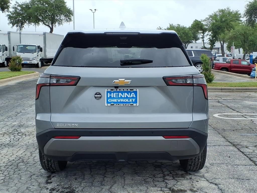 New 2026 Chevrolet Equinox LT w/ Convenience Package II image 4