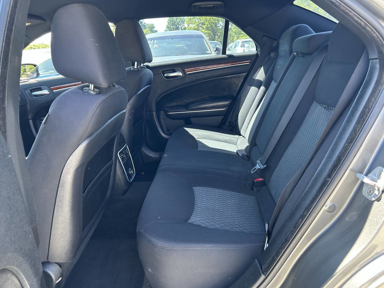 Used 2012 Chrysler 300 image 9