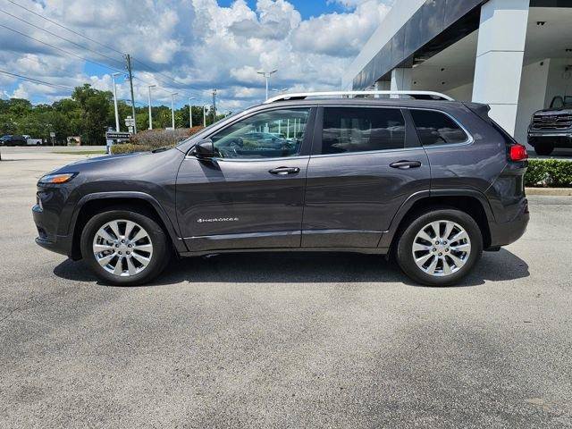 Used 2018 Jeep Cherokee Overland w/ Technology Group AWD/4WD image 2