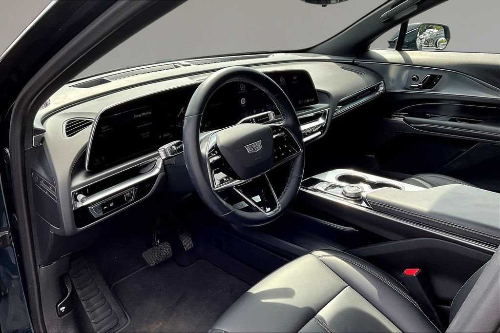 Used 2024 Cadillac Lyriq Tech AWD/4WD image 14