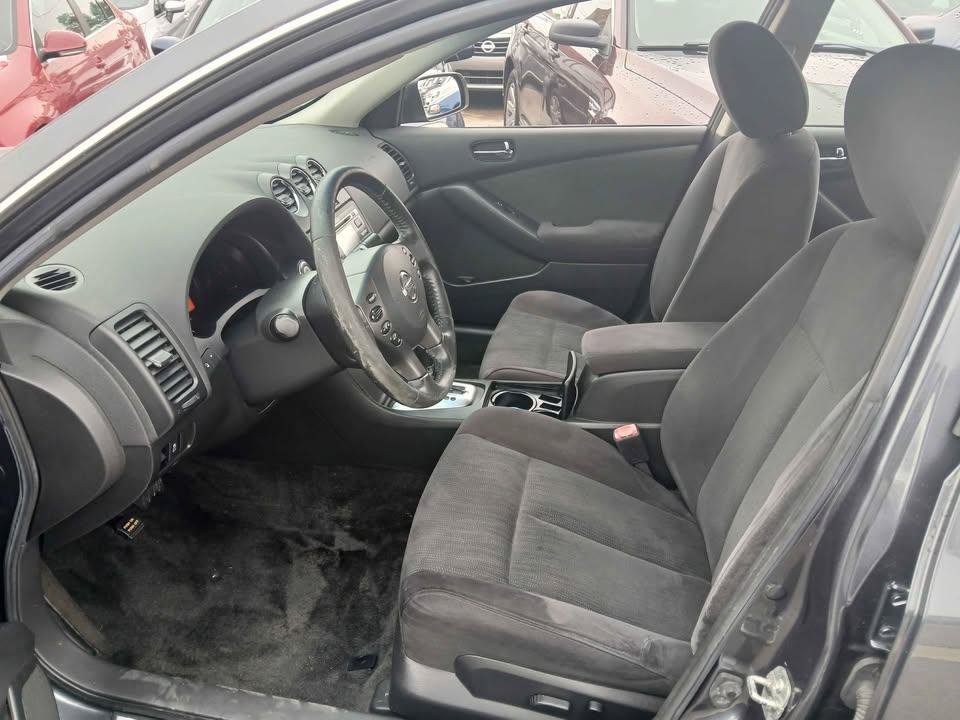 Used 2011 Nissan Altima 2.5 S w/ 2.5S Premium Audio Pkg FWD image 16
