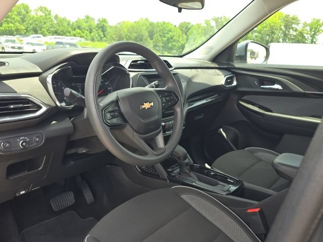 Used 2023 Chevrolet TrailBlazer LT FWD image 22