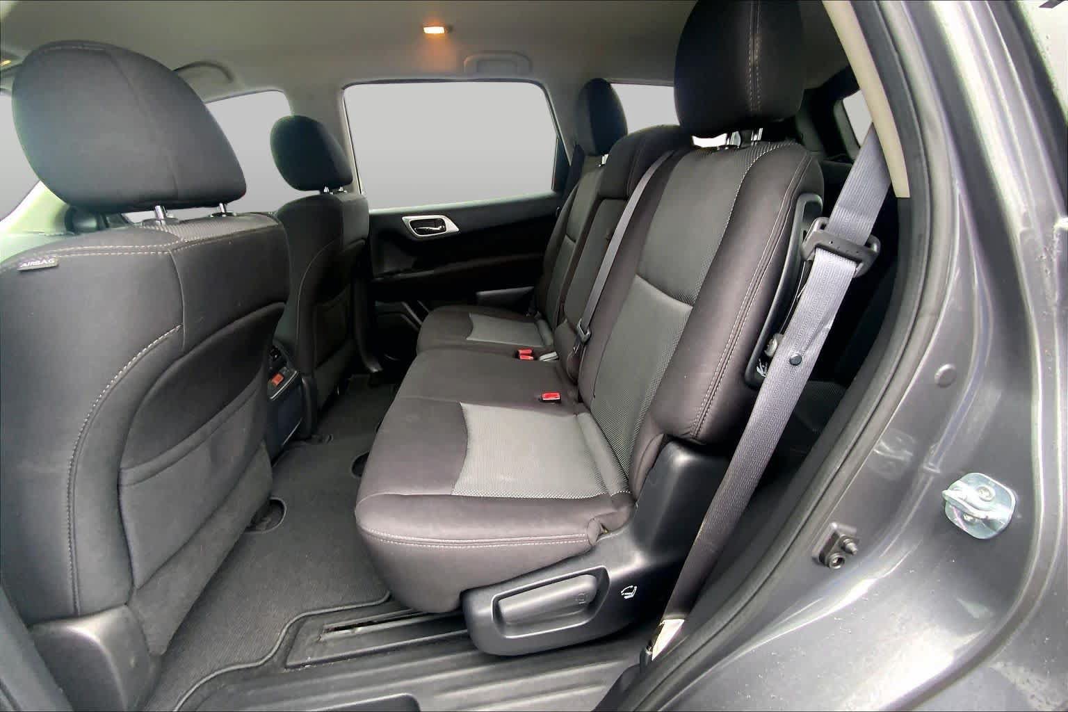 Used 2017 Nissan Pathfinder S FWD image 20