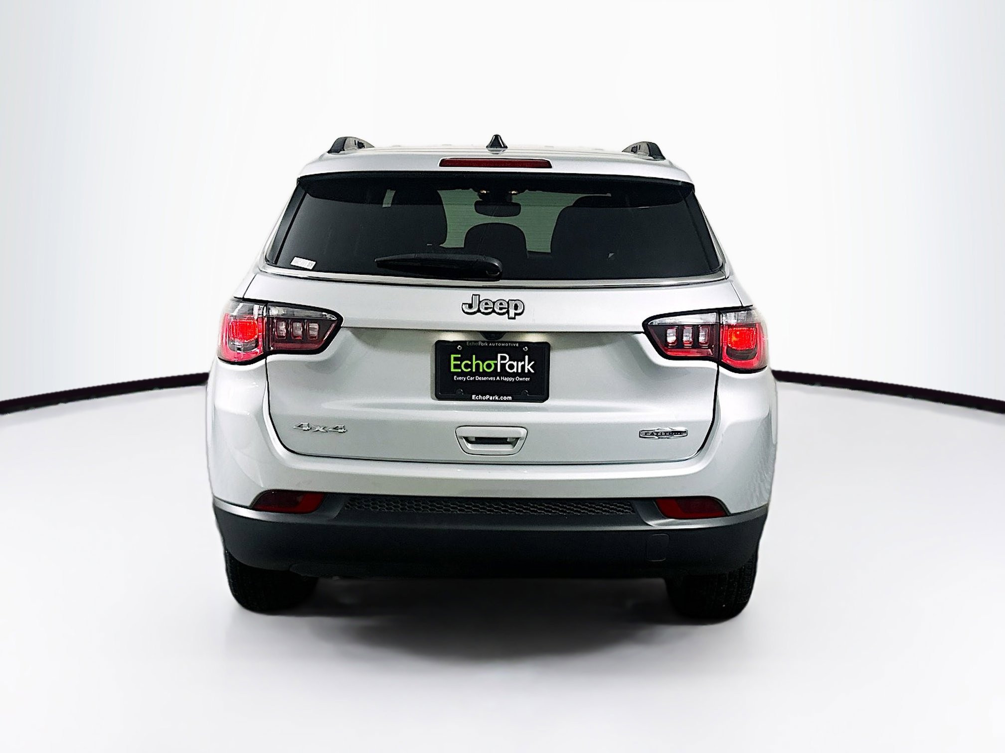 Used 2025 Jeep Compass Latitude image 7