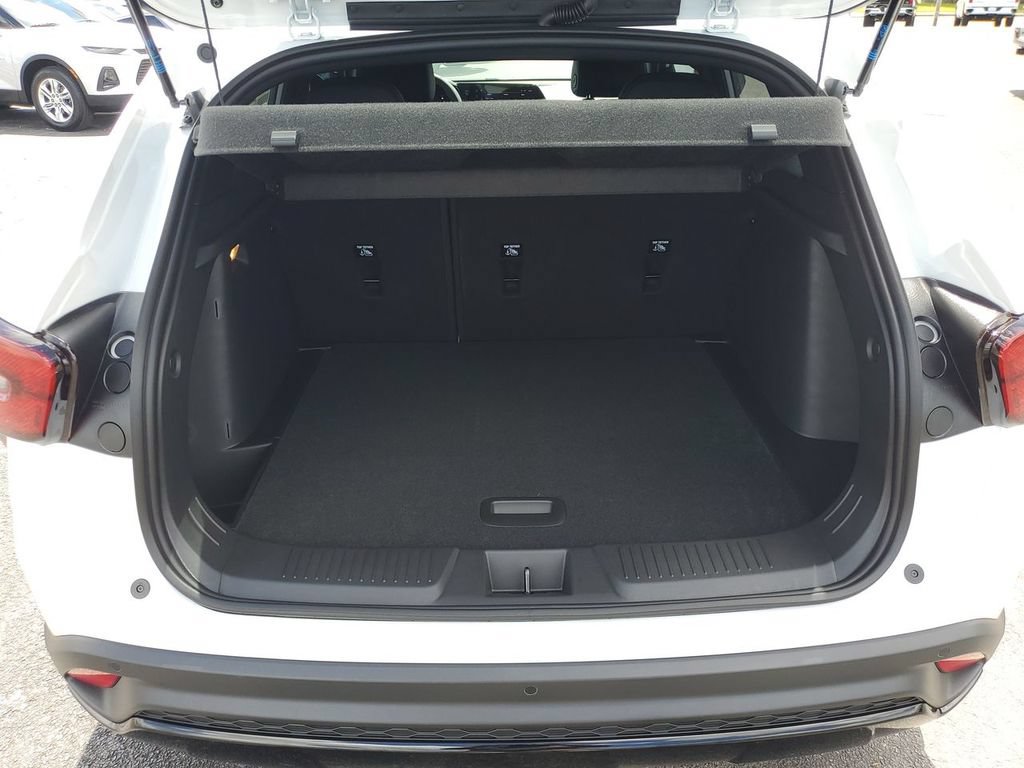 New 2026 Chevrolet Trax RS w/ Sunroof Package FWD image 26