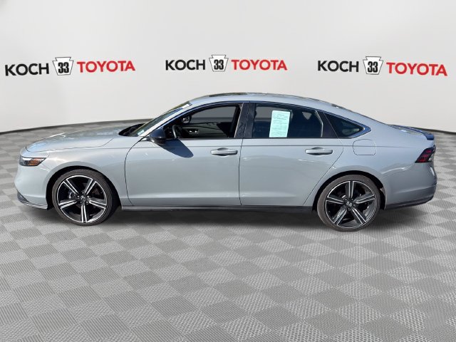 Used 2025 Honda Accord Sport image 4