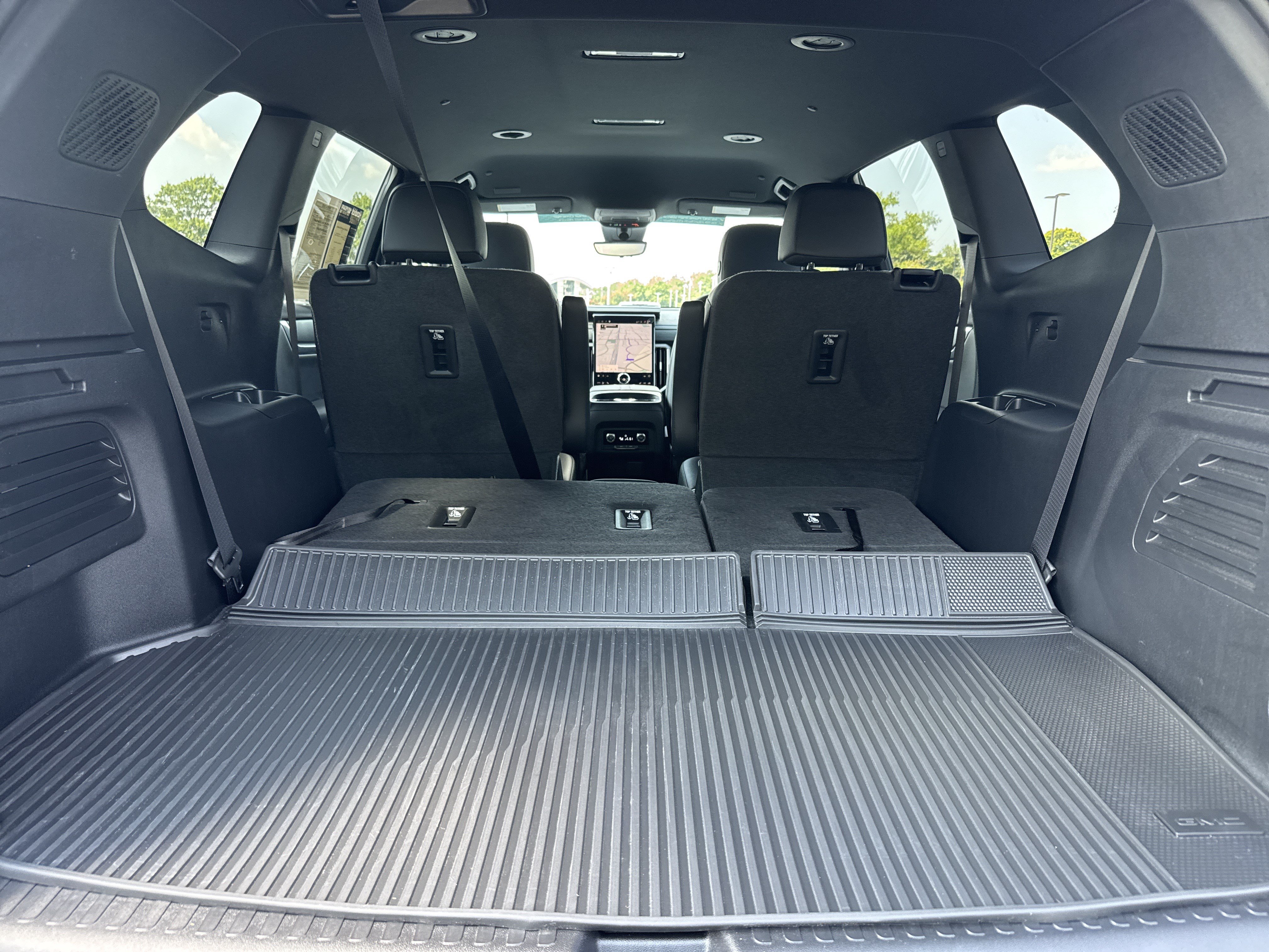 Used 2026 GMC Acadia Elevation w/ Elevation Premium Package FWD image 33