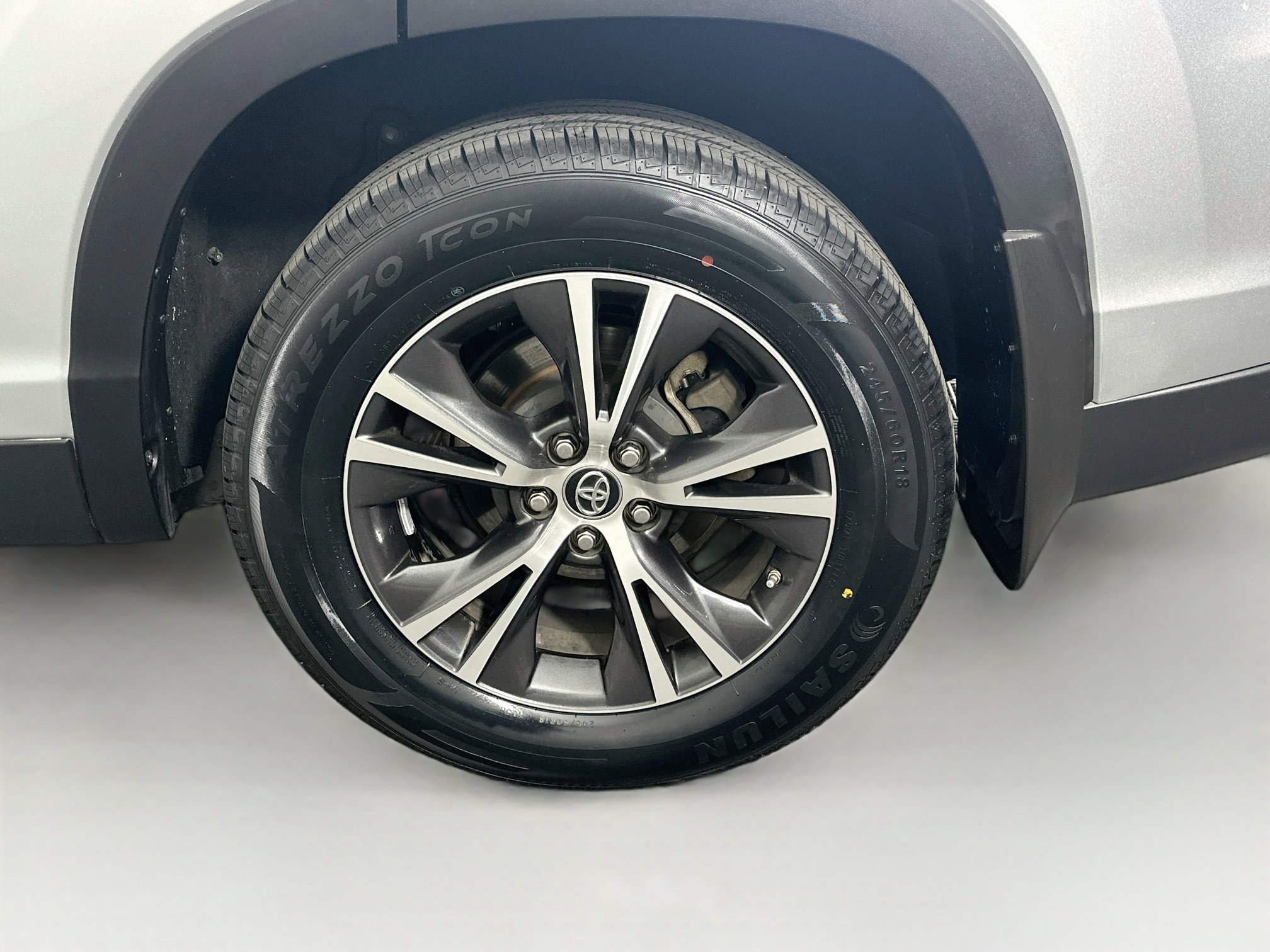 Used 2019 Toyota Highlander LE FWD image 11