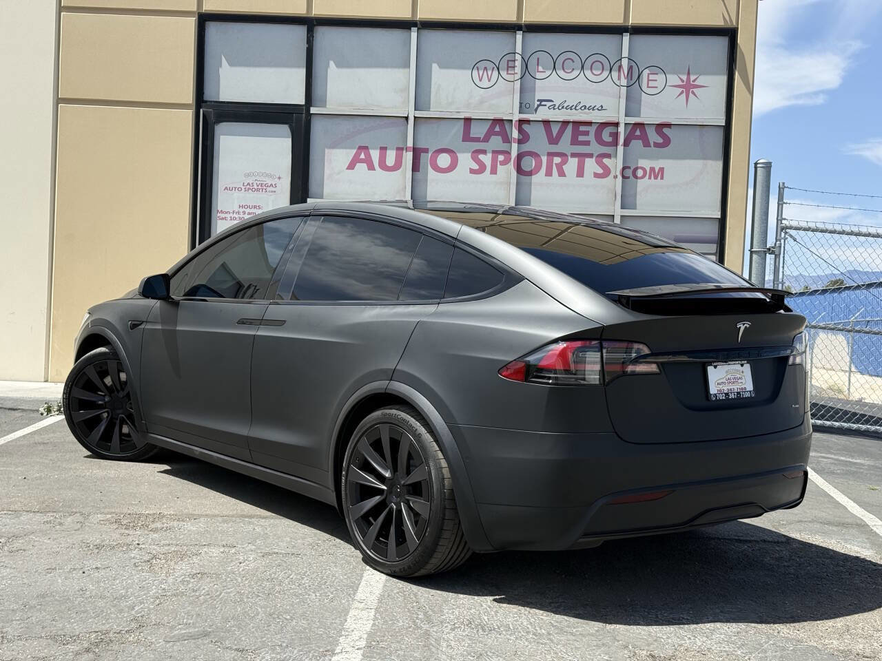Used 2022 Tesla Model X Plaid image 10