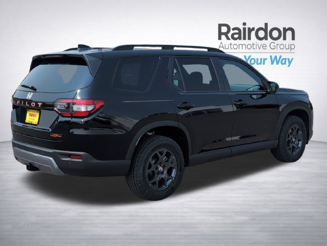 Certified 2026 Honda Pilot TrailSport image 7
