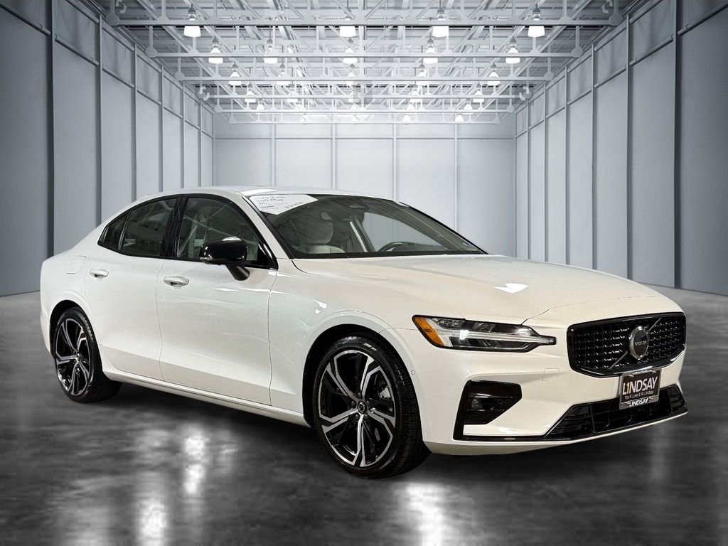 Used 2023 Volvo S60 B5 Plus w/ Protection Package Premier FWD image 9