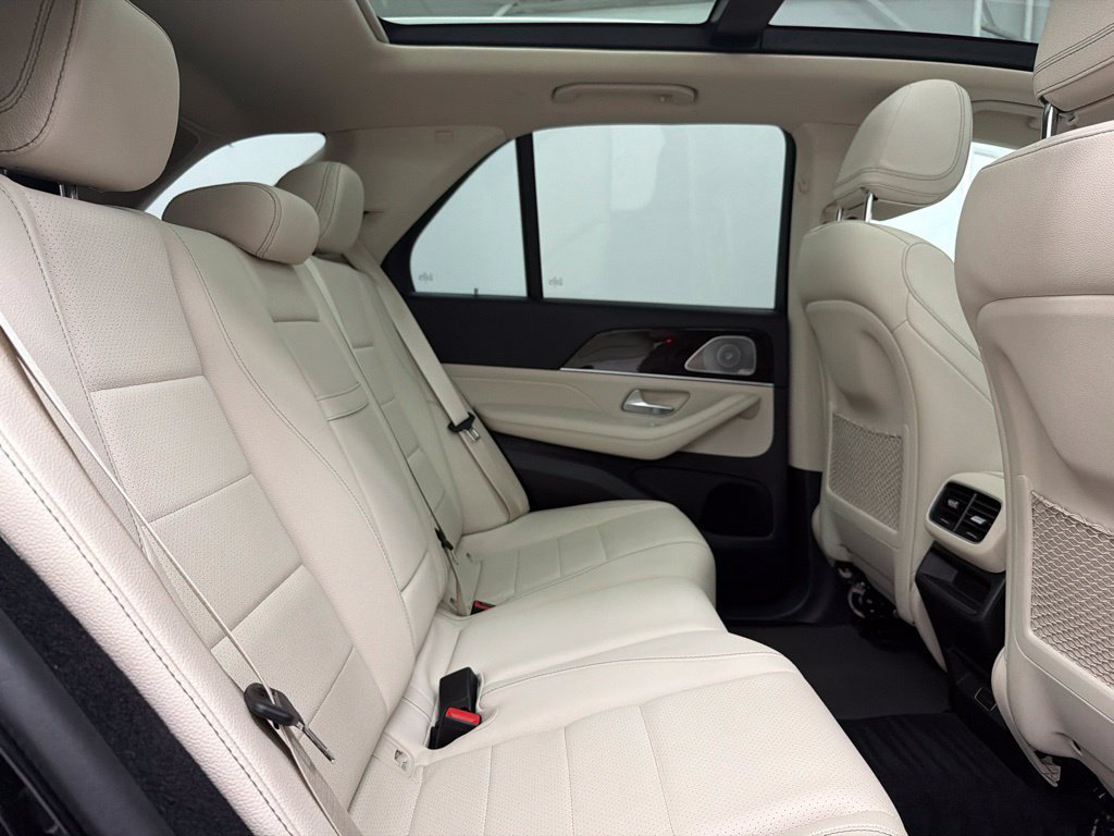 Used 2024 Mercedes-Benz GLE 450e 4MATIC image 28