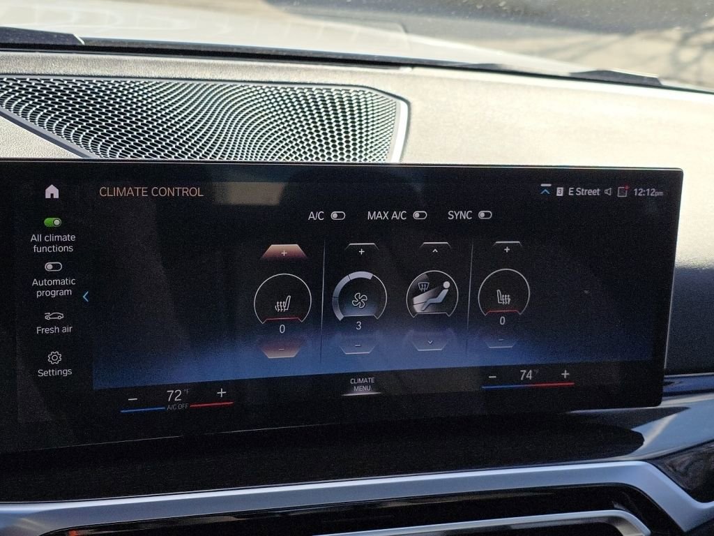 Used 2023 BMW 330i xDrive Sedan w/ Premium Package image 7