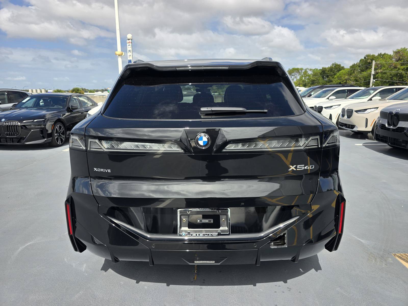 New 2027 BMW X5 xDrive40i w/ M Sport Package AWD/4WD image 3