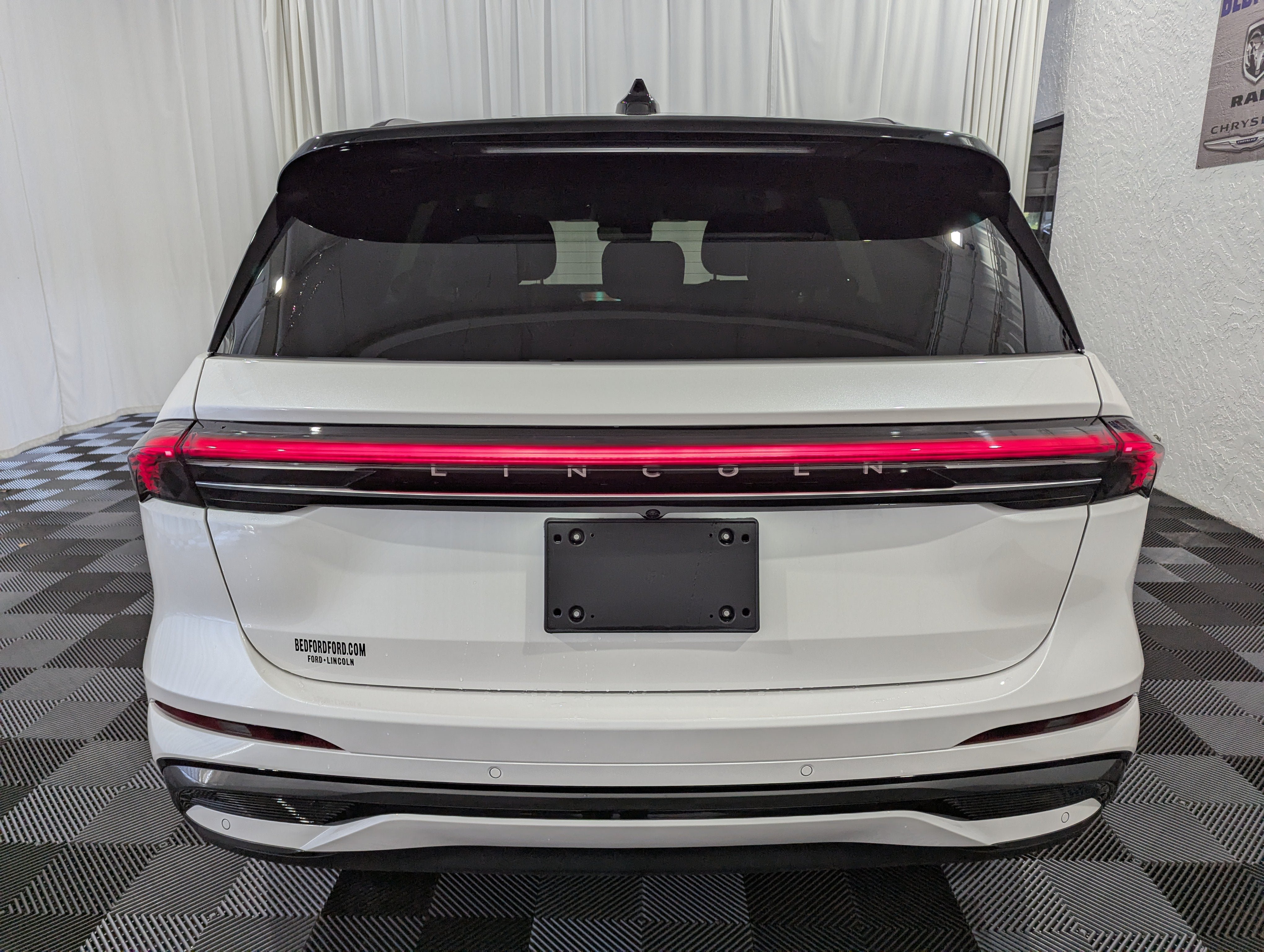 Used 2026 Lincoln Nautilus Reserve AWD/4WD image 8