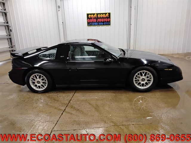 Used 1987 Pontiac Fiero GT image 2