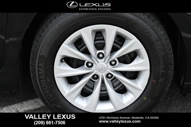 Used 2016 Toyota Camry LE FWD image 22