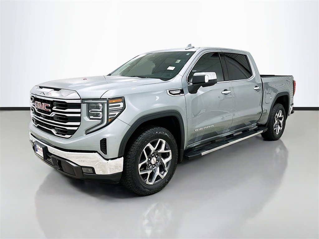 Used 2025 GMC Sierra 1500 SLT image 3