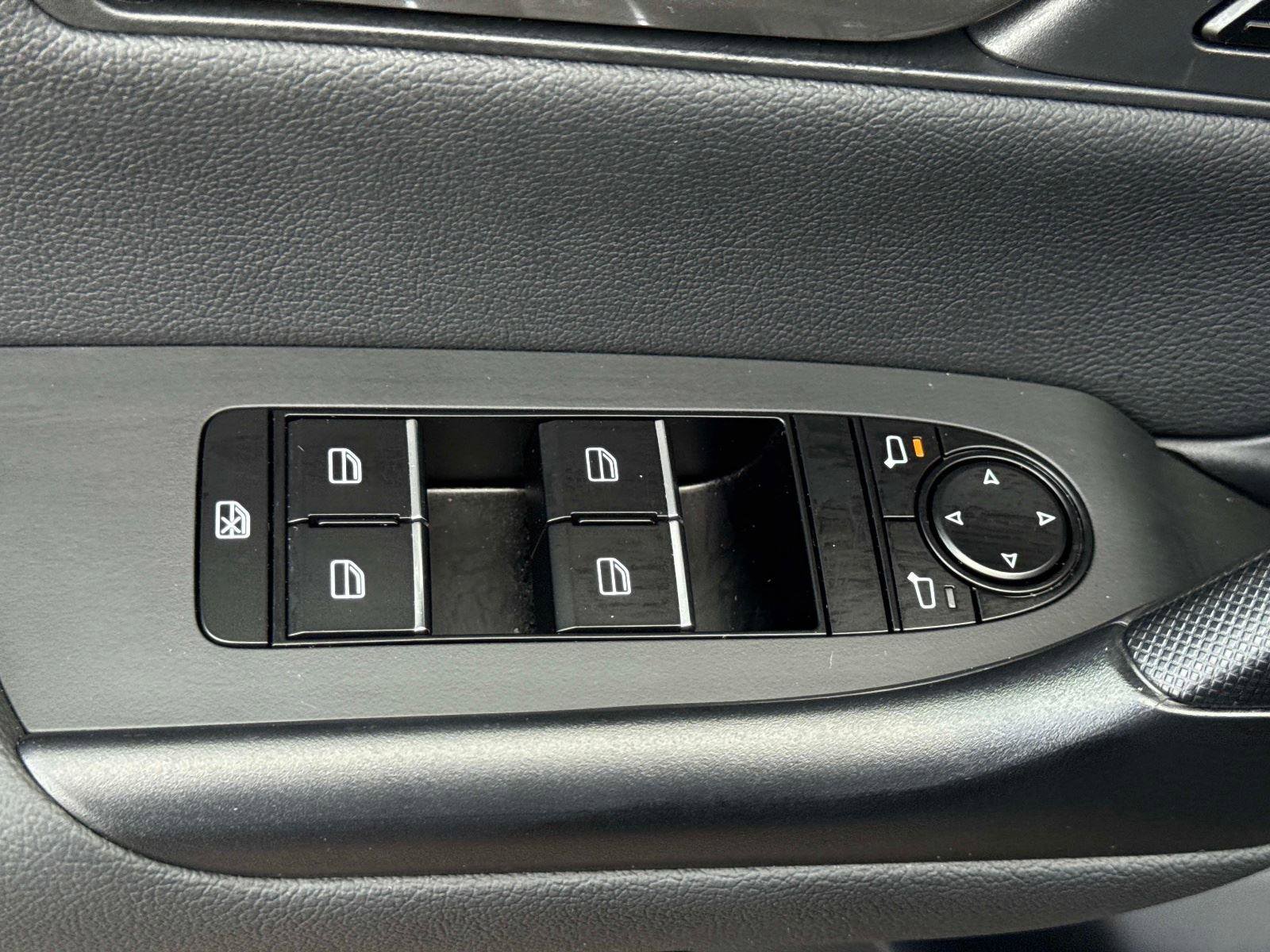 Certified 2025 MAZDA CX-50 2.5 Hybrid w/ Weather Package AWD/4WD image 19