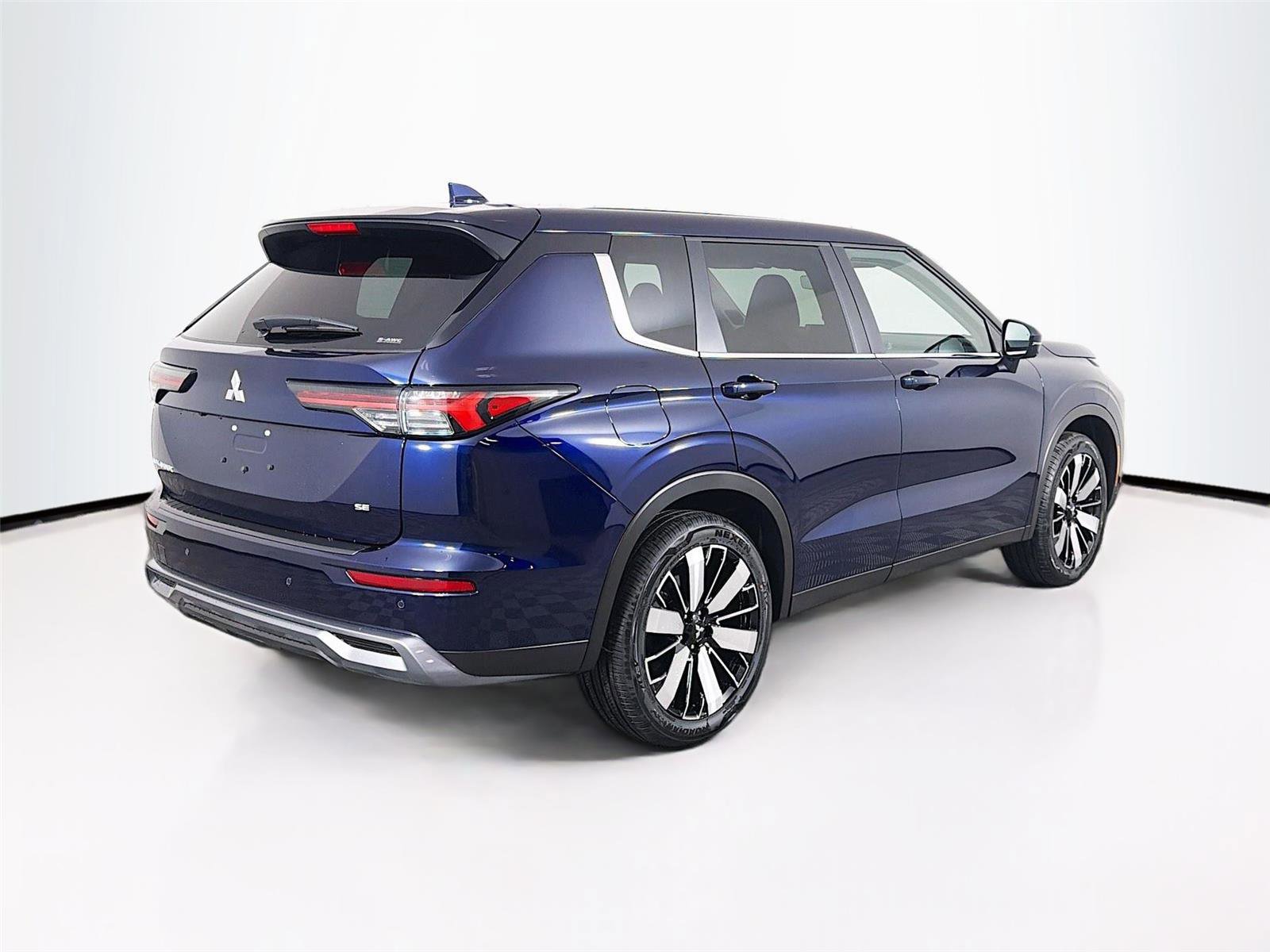 New 2026 Mitsubishi Outlander Ralliart image 7