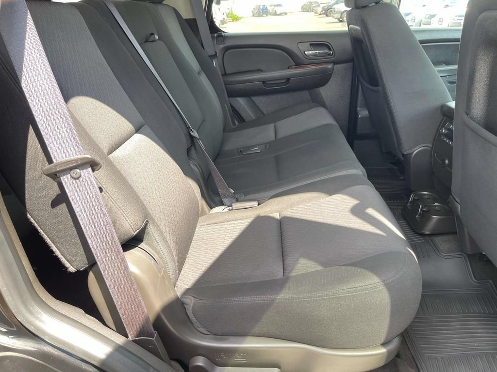 Used 2013 GMC Yukon SLE RWD image 24