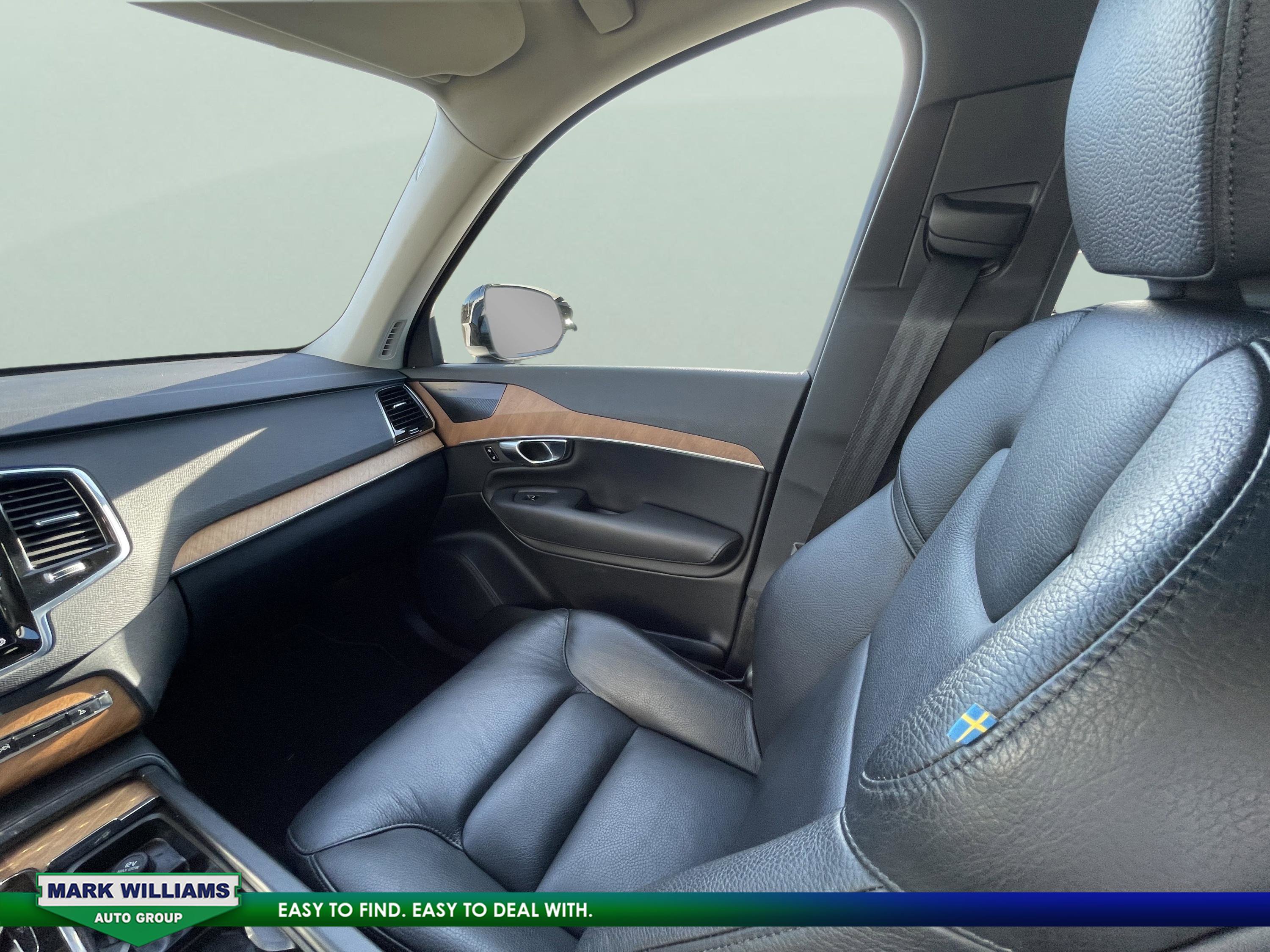 Used 2023 Volvo XC90 T8 Plus image 27