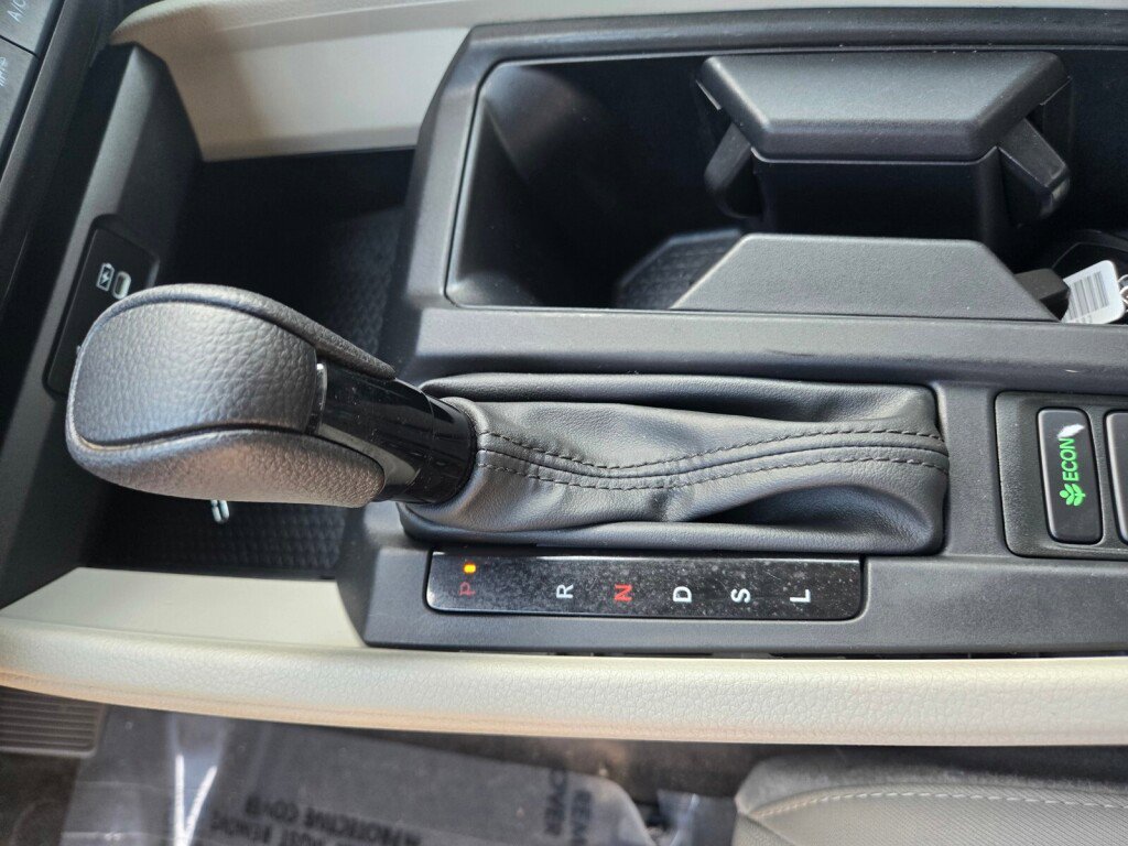 Certified 2023 Honda Accord EX image 17