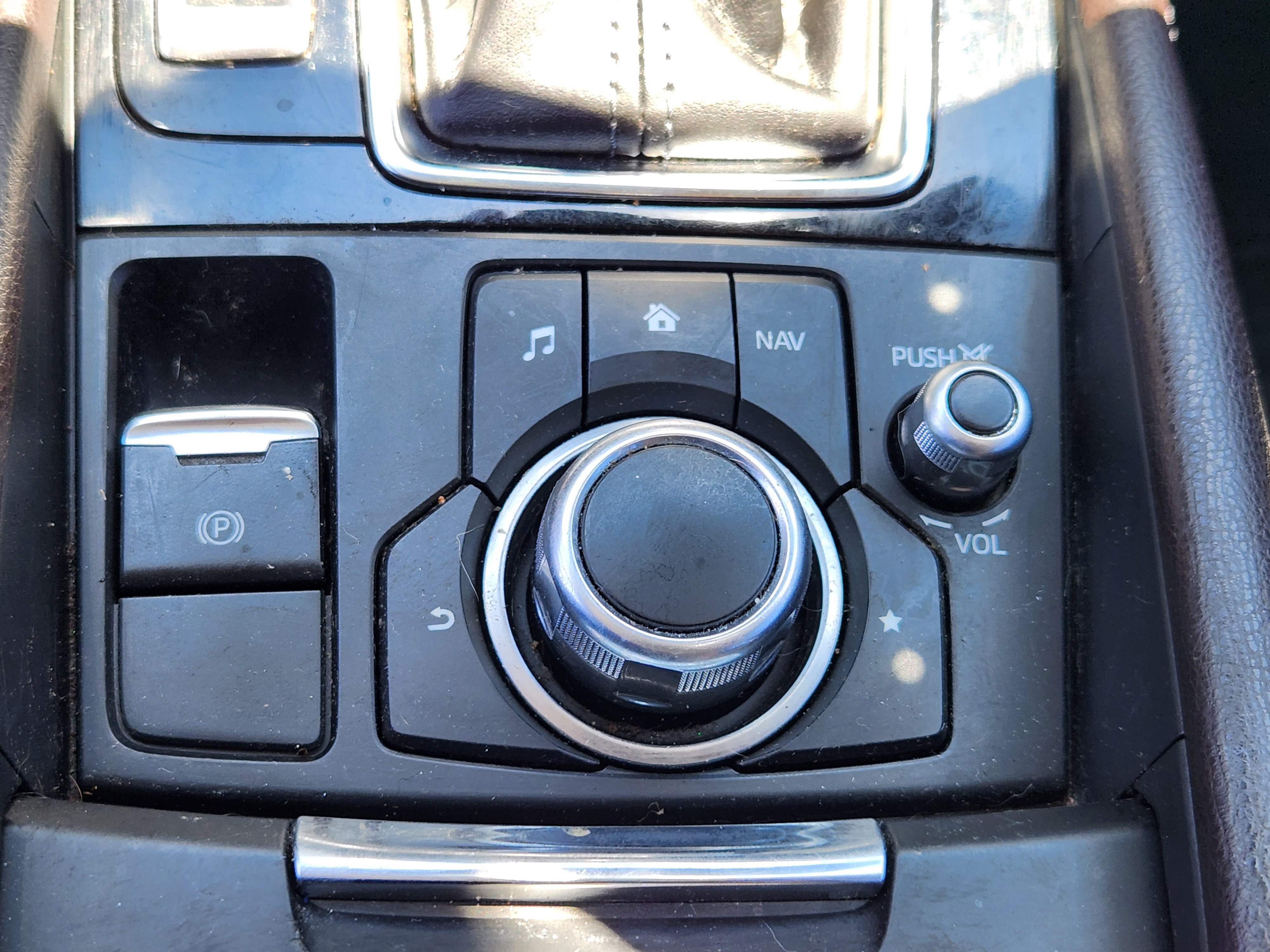 Used 2017 MAZDA MAZDA3 Touring FWD image 21