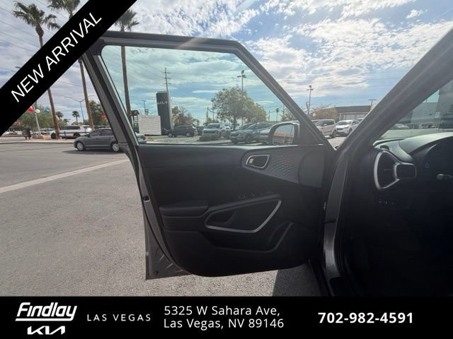 Certified 2024 Kia Soul LX w/ Option Group 015 FWD image 9