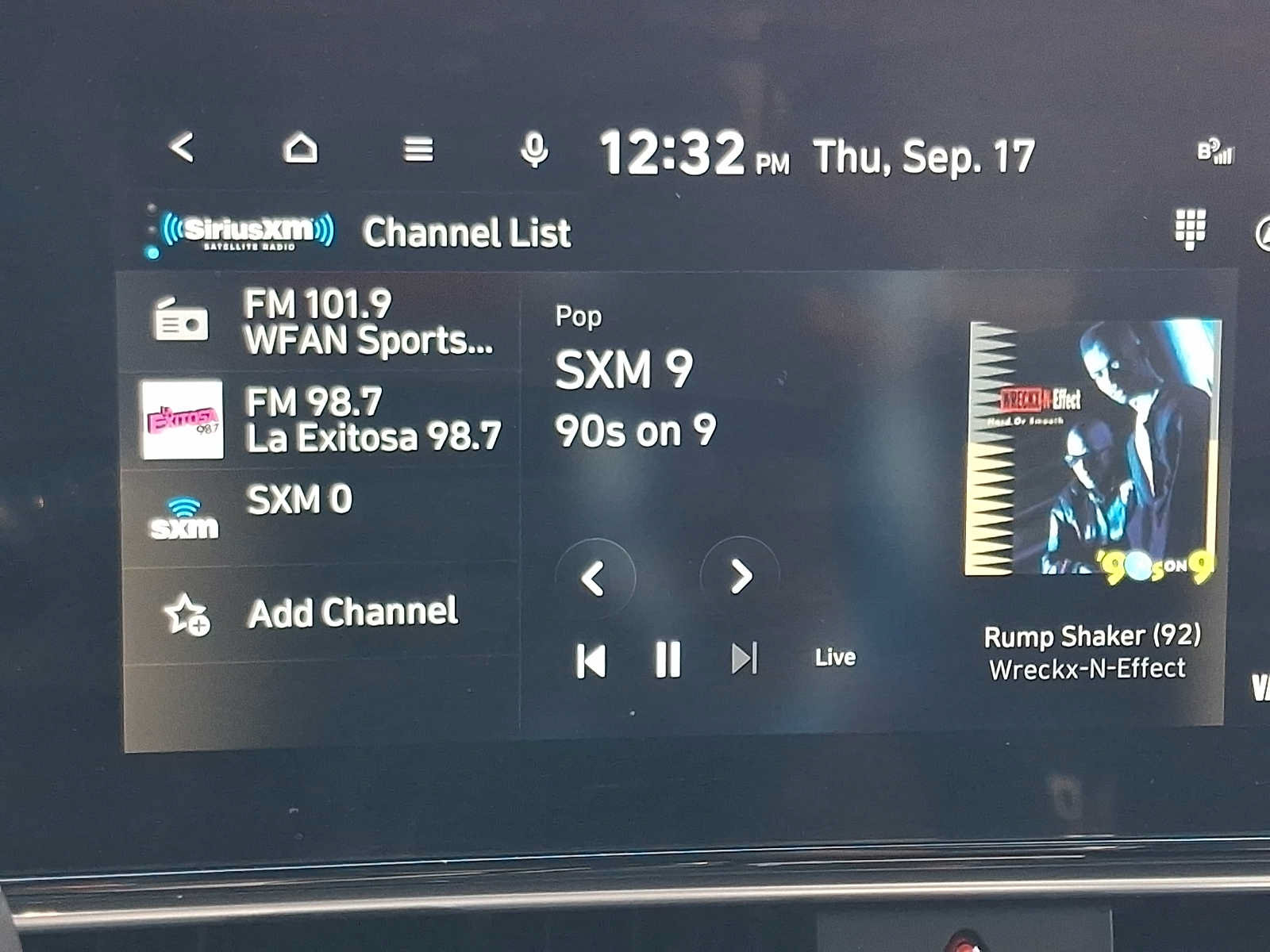 Used 2024 Hyundai Elantra SEL FWD image 17
