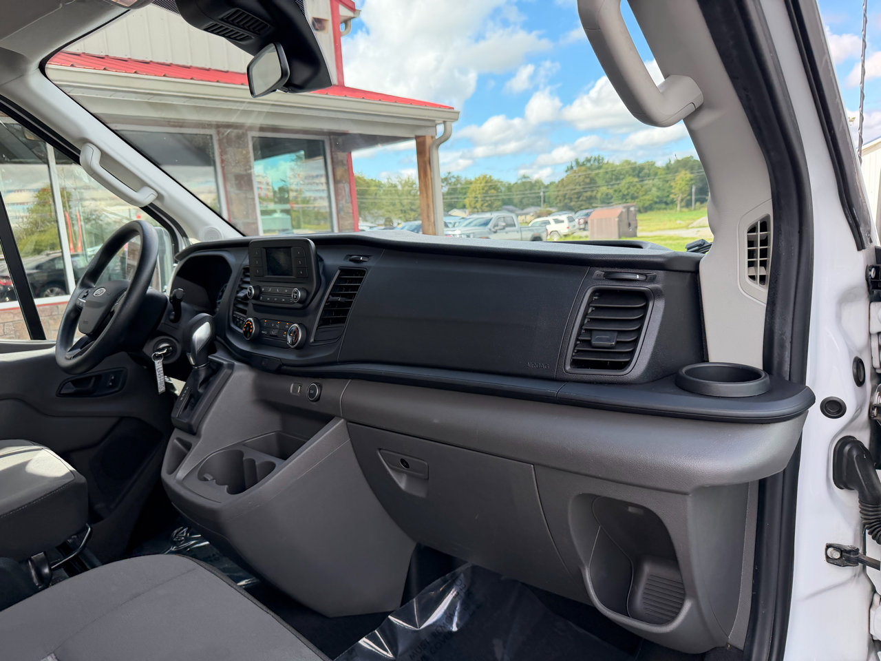 Used 2021 Ford Transit 350 XLT image 22