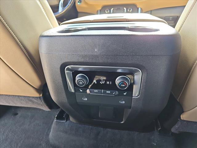 Used 2021 Chevrolet Tahoe Premier w/ Premium Package image 18