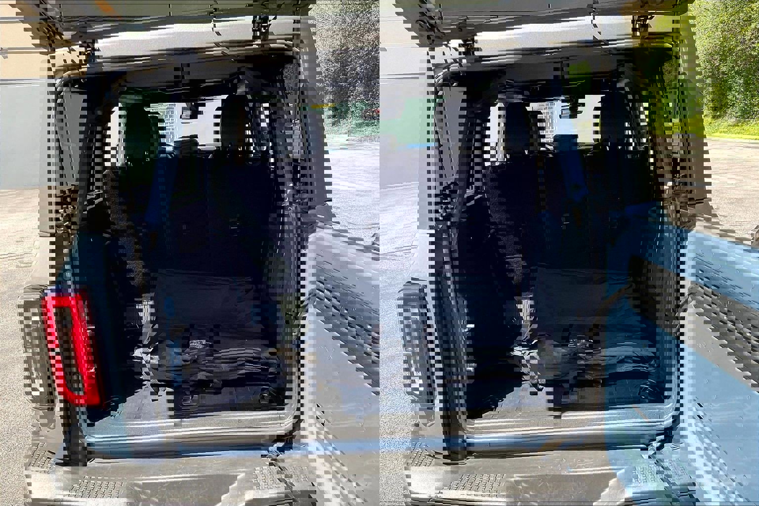 Used 2024 Ford Bronco Badlands image 34