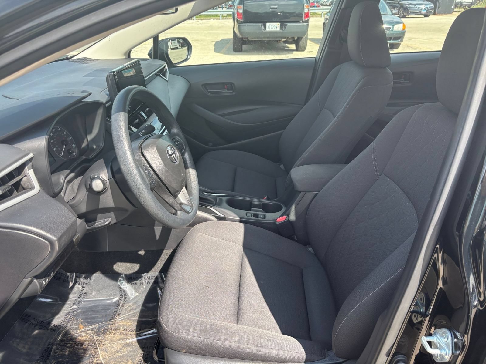 Used 2025 Toyota Corolla LE FWD image 24