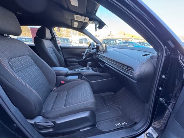 Used 2025 Honda HR-V Sport image 34