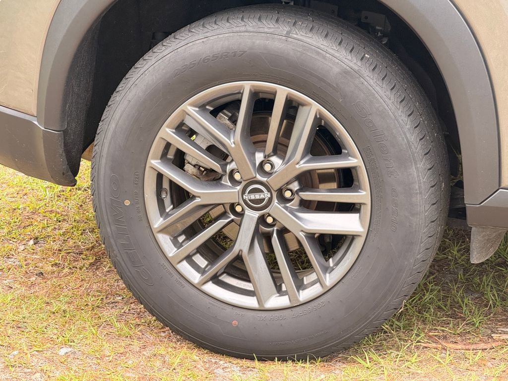 Used 2024 Nissan Rogue S FWD image 10