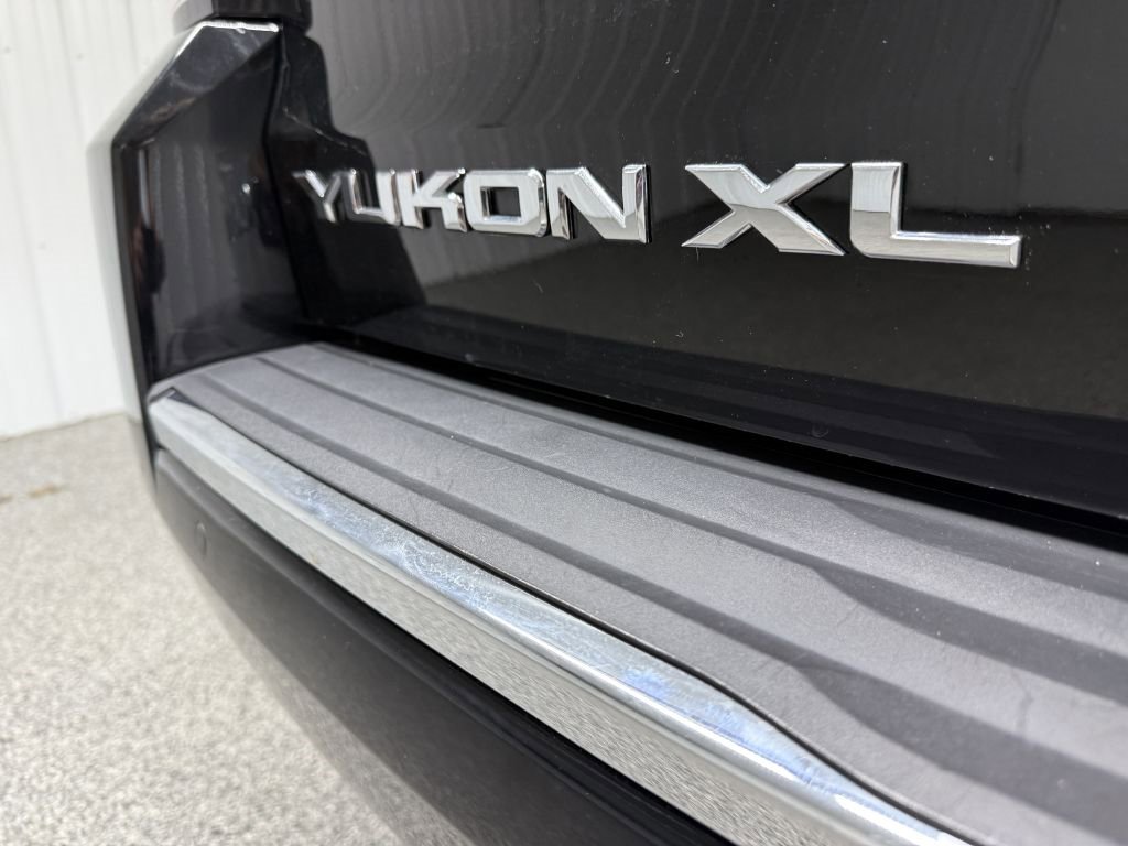 Used 2016 GMC Yukon XL Denali image 7