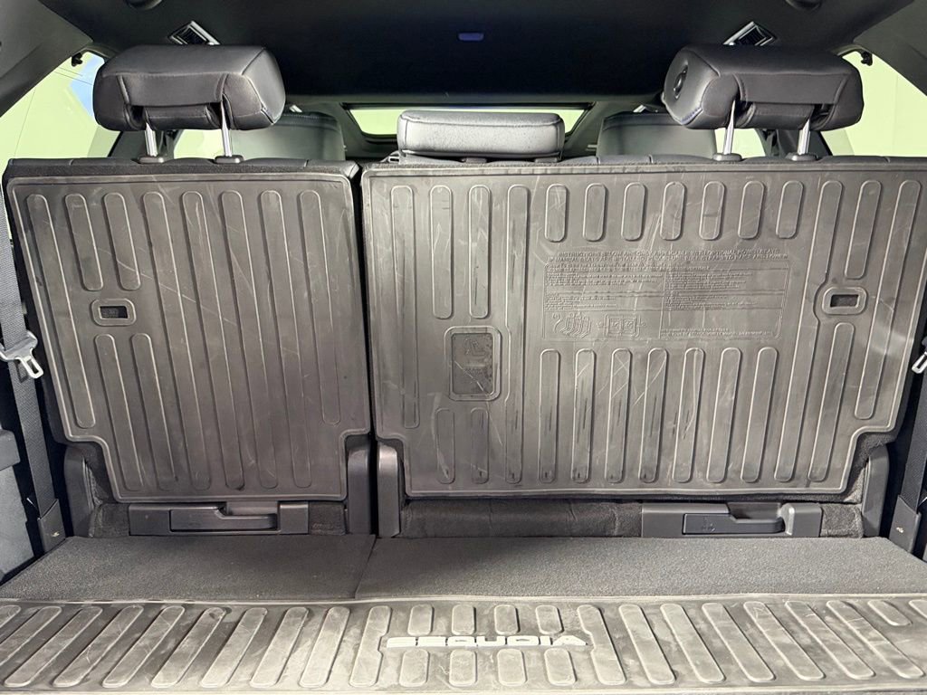 Used 2025 Toyota Sequoia Platinum image 28