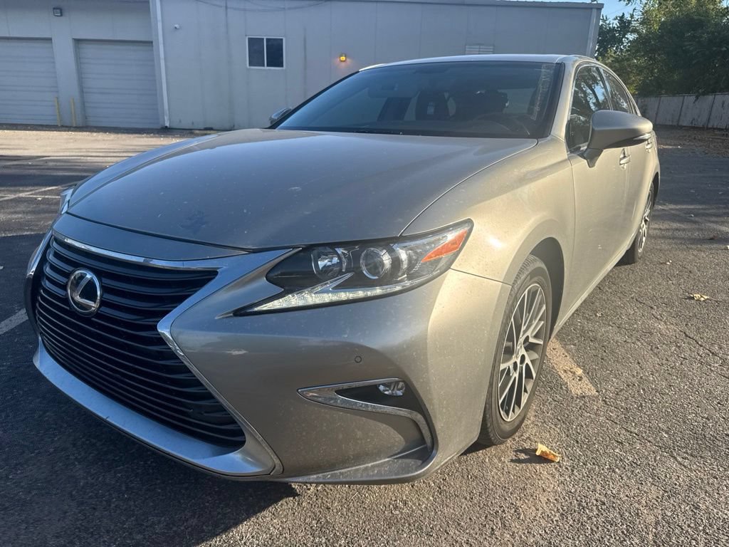 Used 2016 Lexus ES 350 w/ Premium Package w/Wood Trim FWD image 12