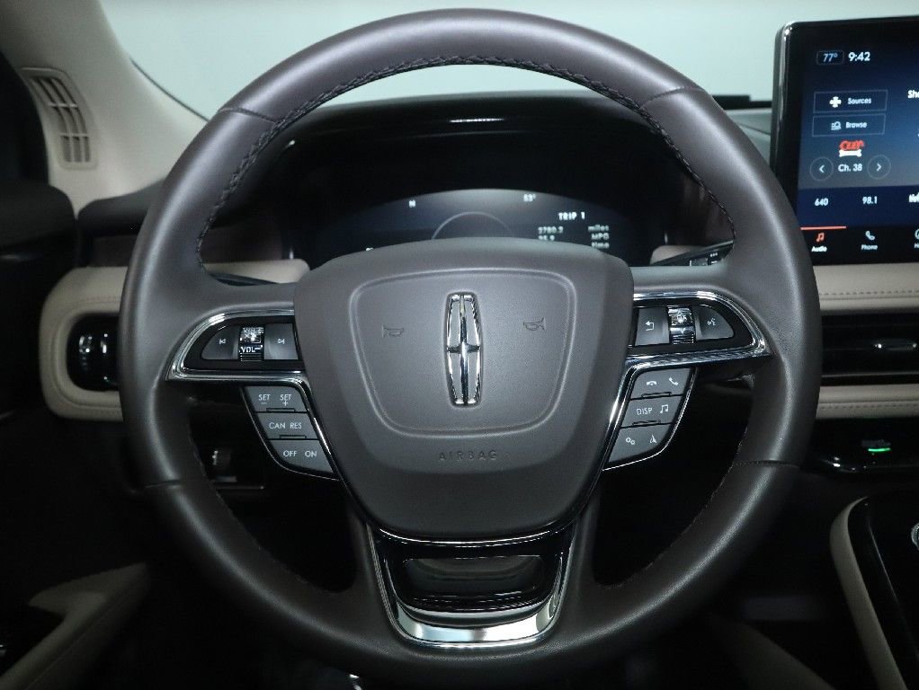 Used 2023 Lincoln Nautilus Reserve w/ Cargo Utility Package AWD/4WD image 23