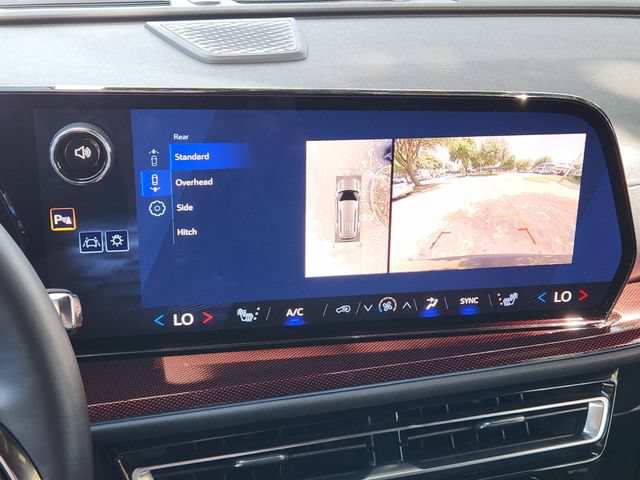 Used 2025 Chevrolet Traverse Z71 w/ Enhanced Driving Package AWD/4WD image 7