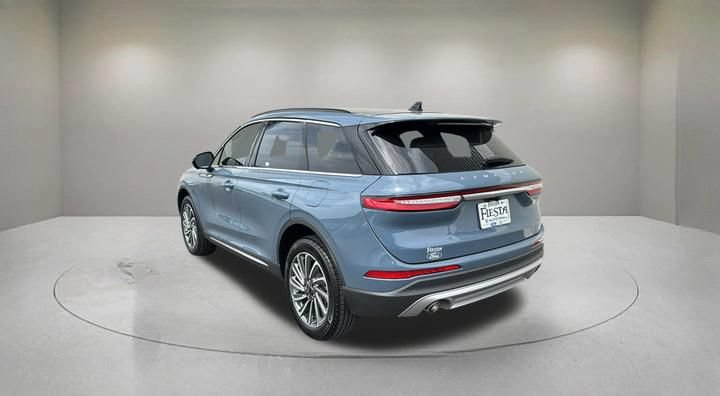 Used 2025 Lincoln Corsair Reserve FWD image 4