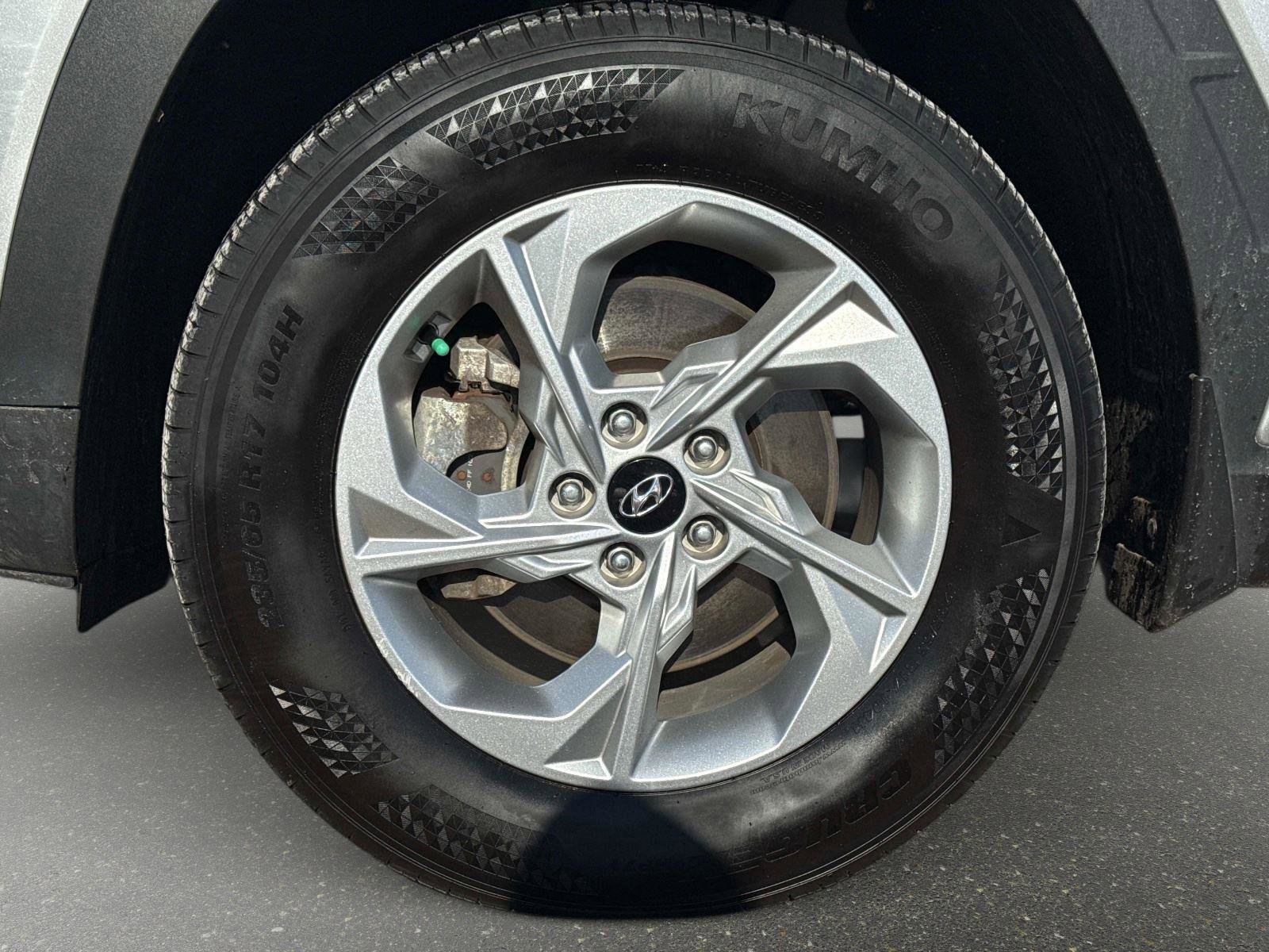 Used 2023 Hyundai Tucson SEL w/ Winter Package image 9