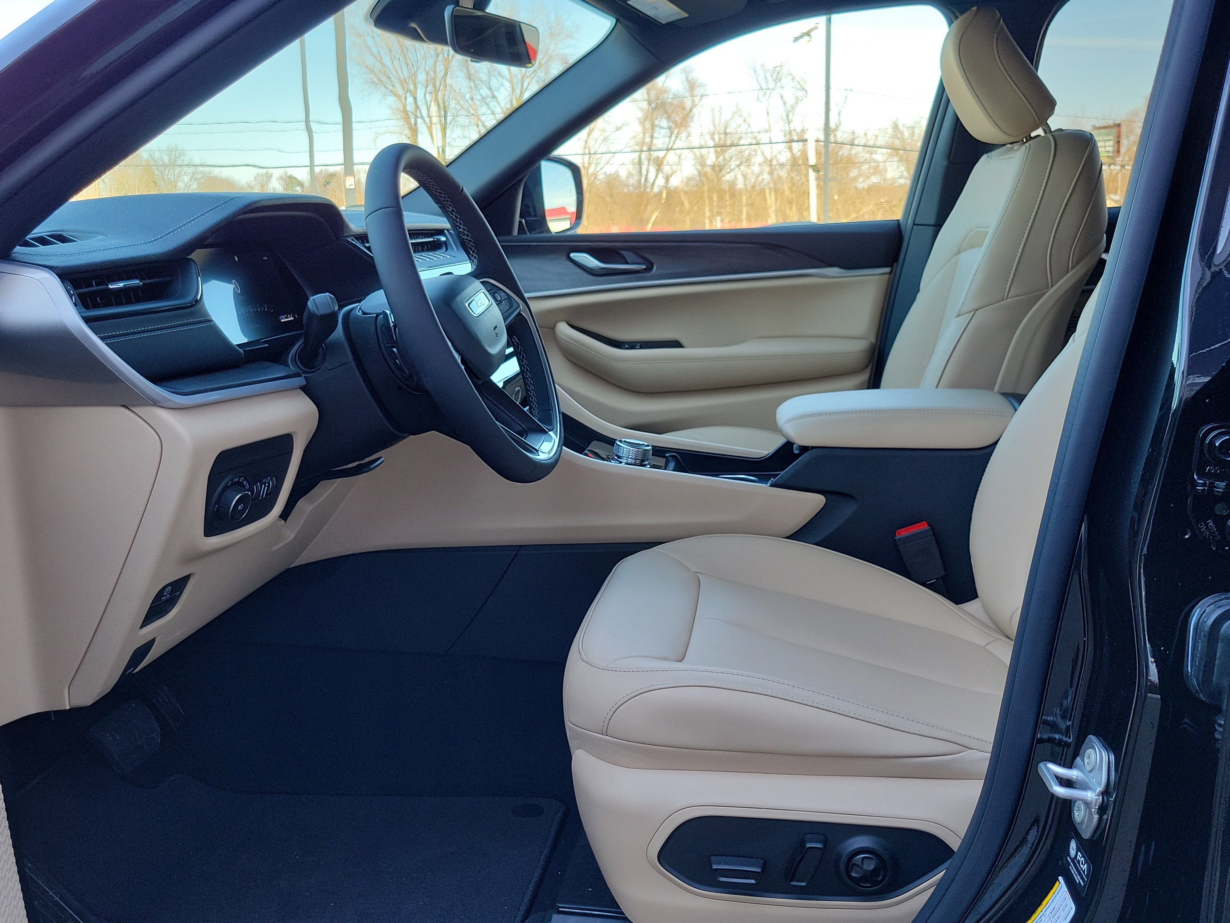 New 2026 Jeep Grand Cherokee L Limited image 8