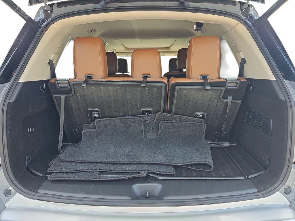 Used 2024 Nissan Pathfinder Platinum FWD image 30