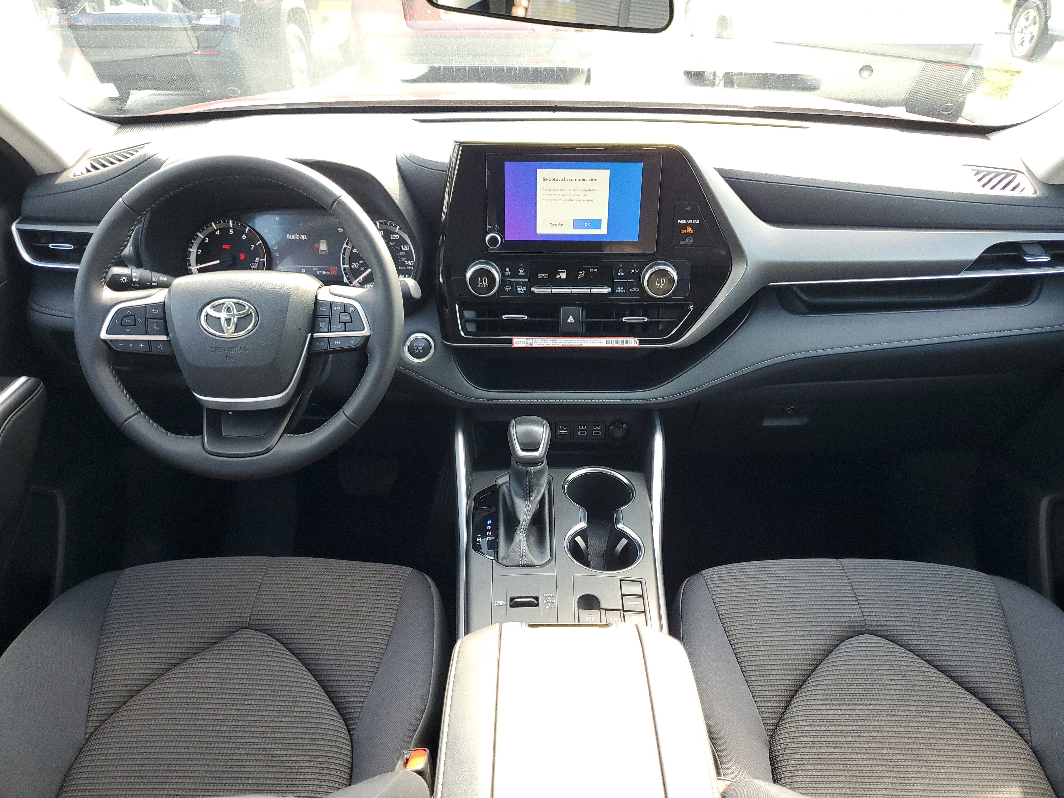 Used 2025 Toyota Highlander LE image 16