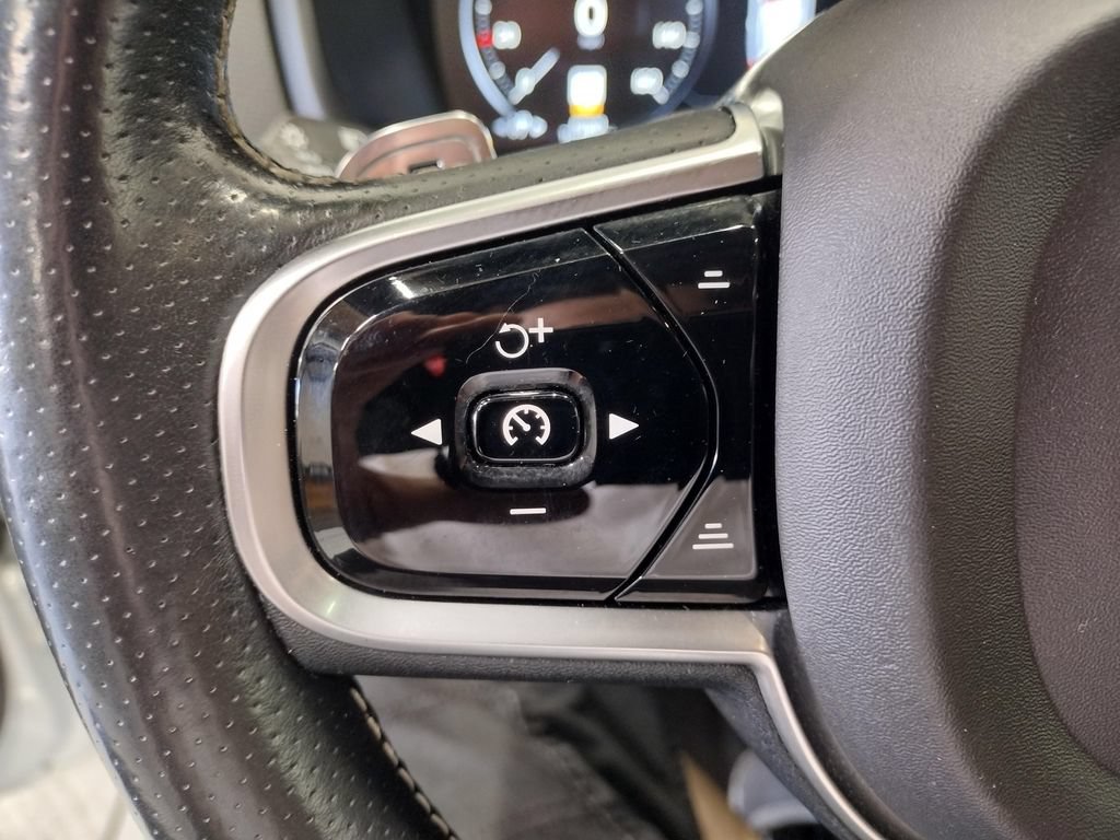Used 2016 Volvo XC90 T6 R-Design w/ Vision Package AWD/4WD image 30